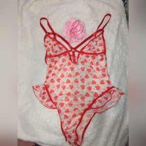 Red Heart Patterned Women's Lingerie And White Silicone Top Thigh Highs New